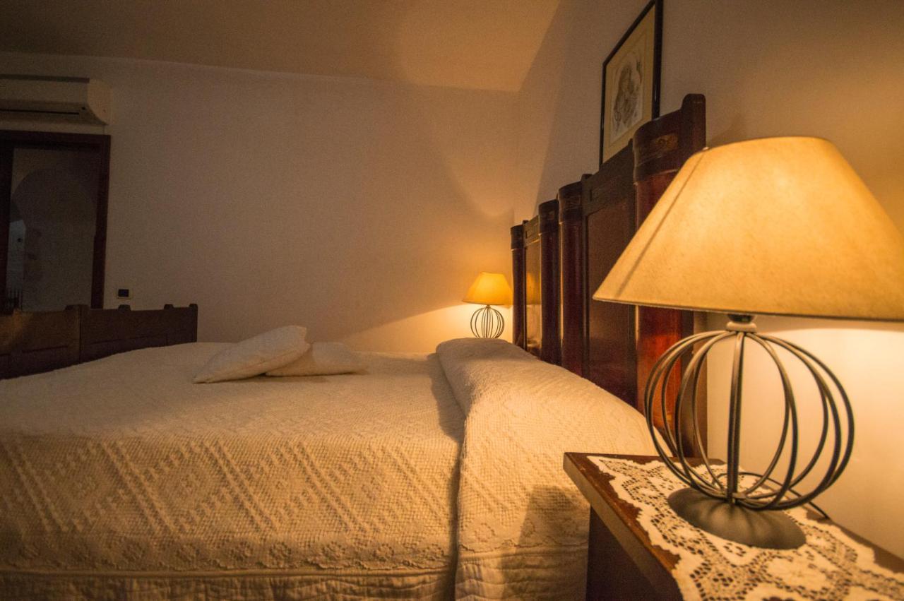 I Trulli Degli Ulivi Villa โลโกโรตอนโด ภายนอก รูปภาพ